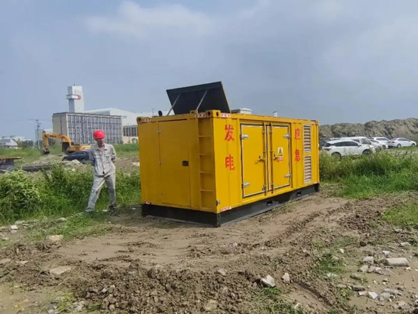 合肥200KW柴油发电机机组每小时的油耗量受哪些因素影响？